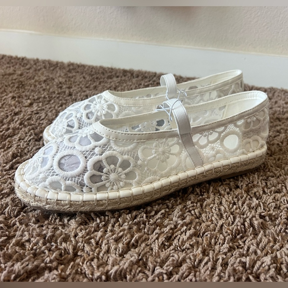 NWT Women's White Lace Espadrille Mary Jane Flats 9.5 - Picture 4 of 11